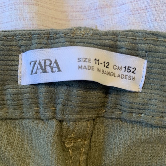 Super cute! Girls Zara flared corduroy pants, great condition - Picture 2 of 2